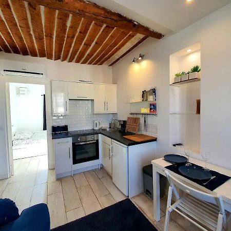 Freshly Tastefully Renovated Apartments In Heart Of Old Антиб Экстерьер фото