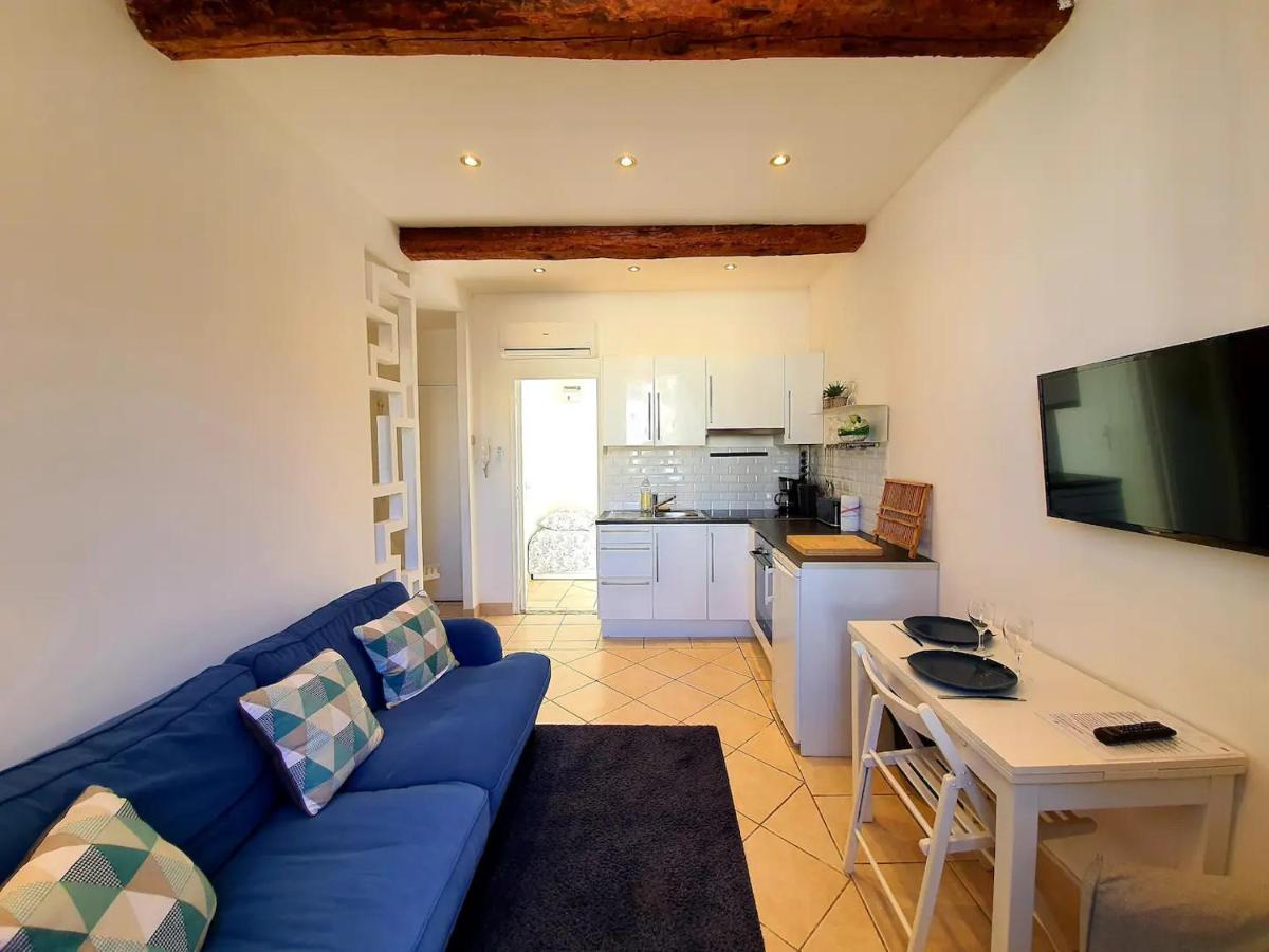 Freshly Tastefully Renovated Apartments In Heart Of Old Антиб Экстерьер фото