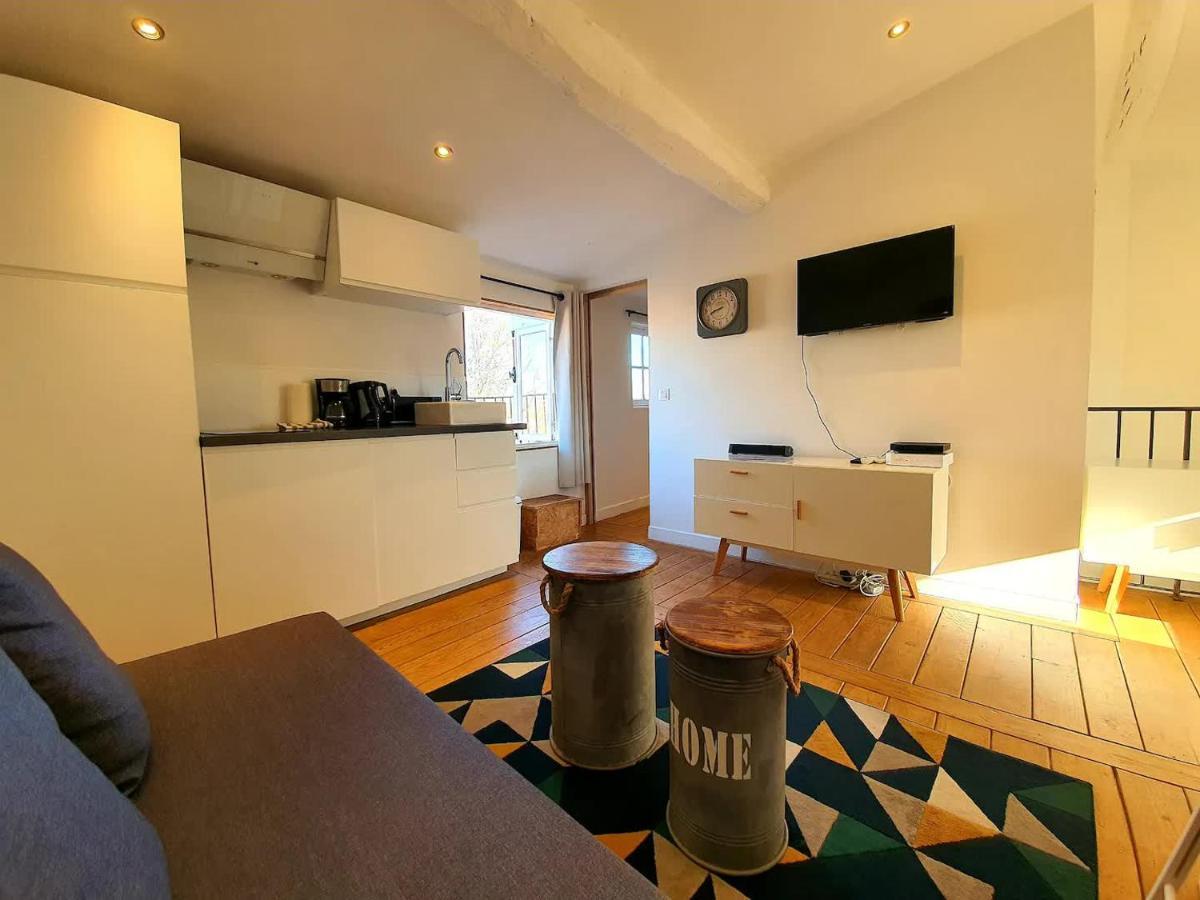 Freshly Tastefully Renovated Apartments In Heart Of Old Антиб Экстерьер фото