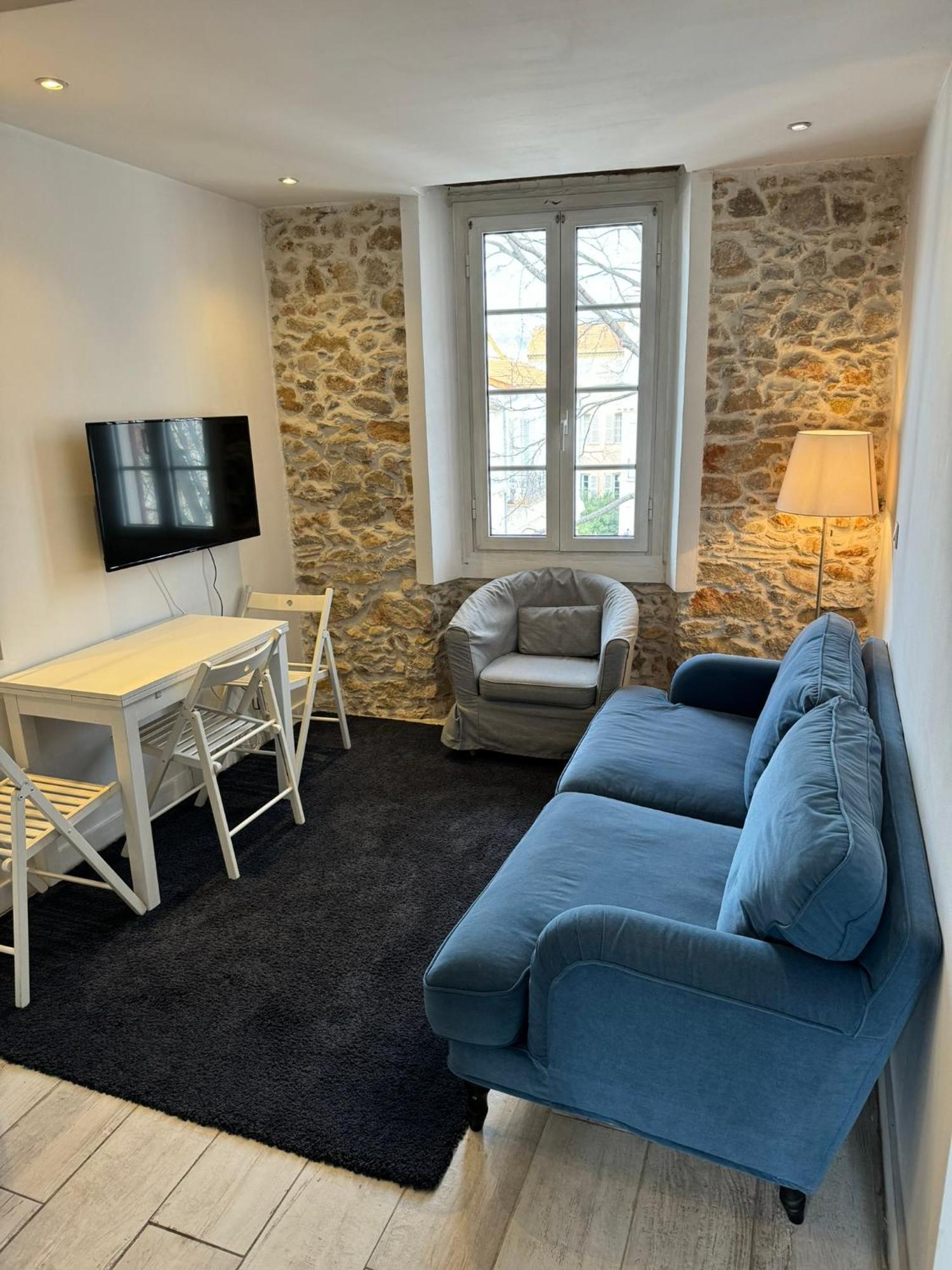 Freshly Tastefully Renovated Apartments In Heart Of Old Антиб Экстерьер фото